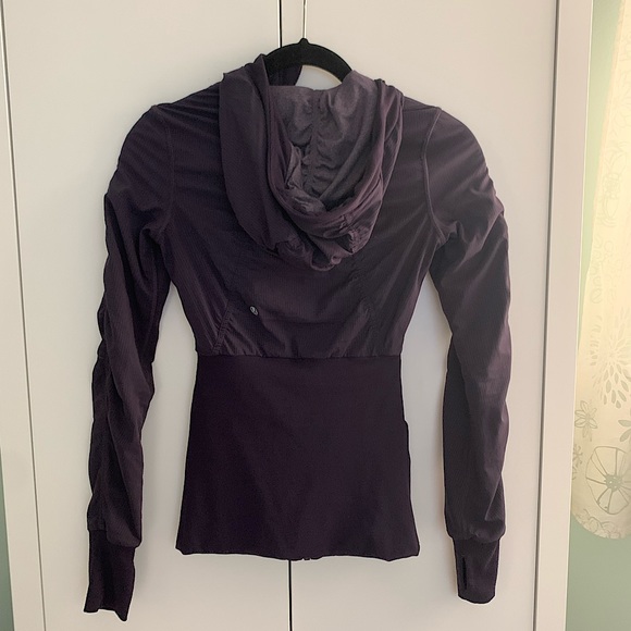 Lululemon Reversible Jacket - Picture 2 of 4